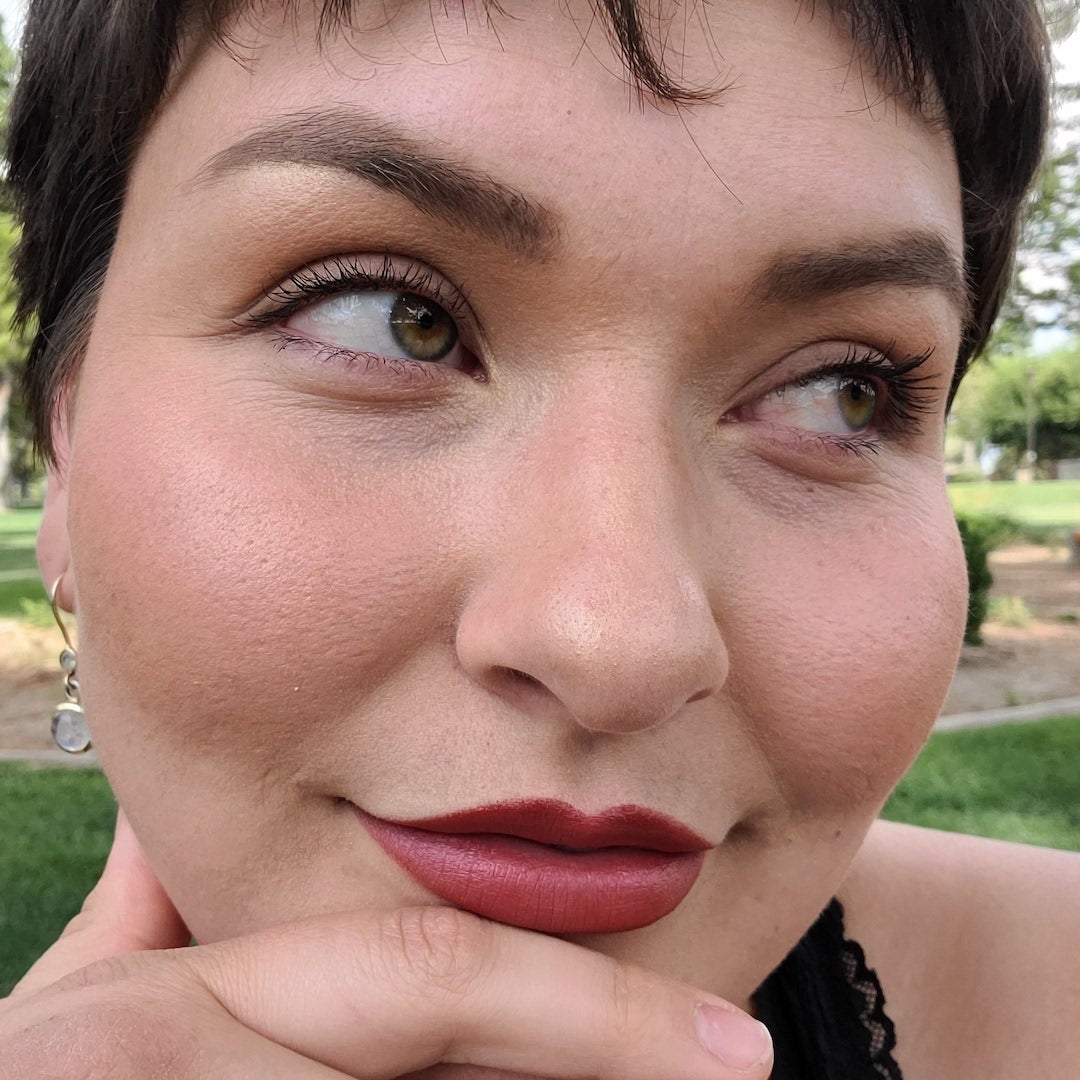 TRUE - Deep scarlet with a hint of pink beet